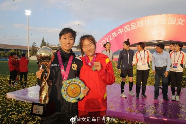 《中国医生》单日票房报收1.12亿，环比上涨77%，累计票房7.78亿，超《人潮汹涌》暂居2021年中国电影票房第九。